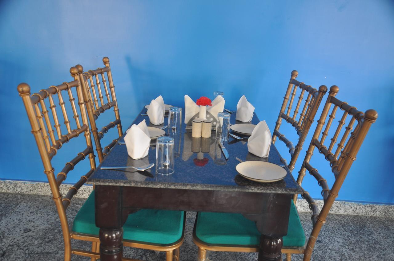 Hotel Eagle Nest Bharatpur Eksteriør billede